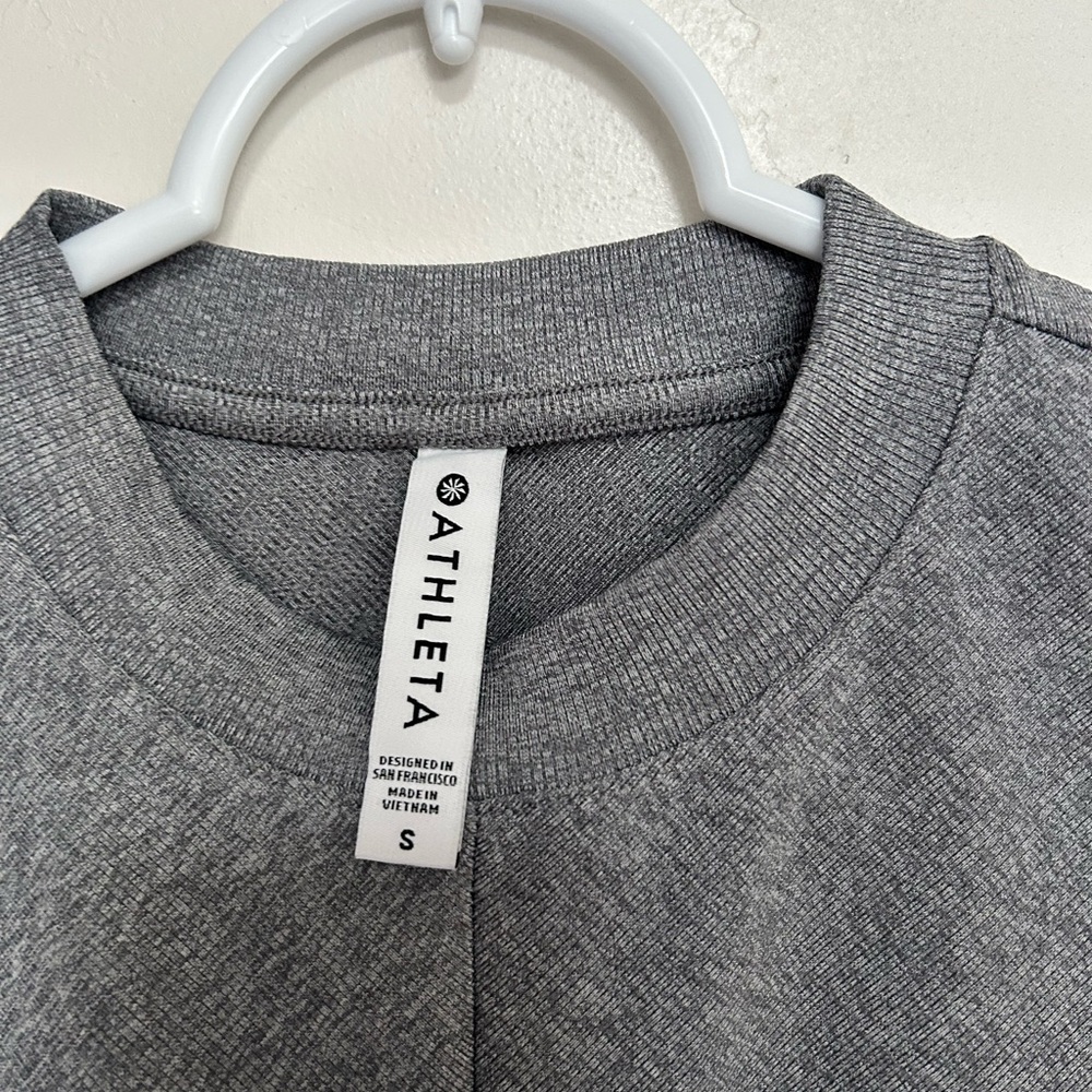 Athleta Grey Bayview tank mock neck size small - Picture 6 of 6